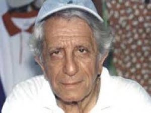 Nejat Uygur Hayatını Kaybetti