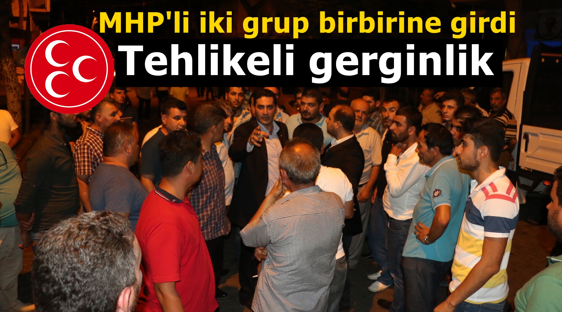 MHP'den istifa eden yönetim parti binasını boşalttı