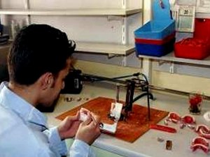 Karaer: Diş Protez Teknisyenlerine Uygun Çalışma Ortamı Sağlanmalıdır