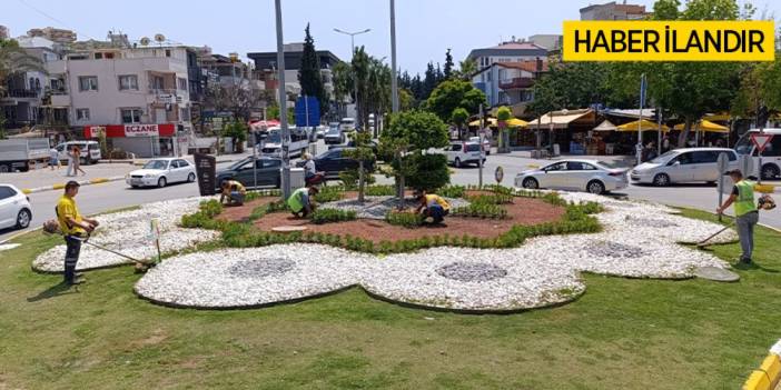 BAŞKAN ÇERÇİOĞLU’NUN HİZMETLERİ KUŞADASI’NI DOĞANIN YEŞİL TONLARI İLE BULUŞTURUYOR