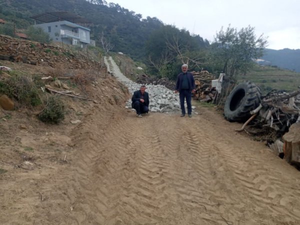 nazillide-koy-yollari-bir-bir-tamamlaniyor-adalet-206470-543adf5e60787dcff44eadeaa1f5c00e.jpg