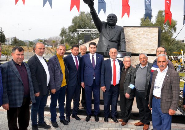 dp-lideri-uysal-nazillide-suleyman-demirel-parkinin-acilisini-yapti-7700-dhaphoto4.jpg