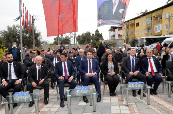 dp-lideri-uysal-nazillide-suleyman-demirel-parkinin-acilisini-yapti-7700-dhaphoto5.jpg