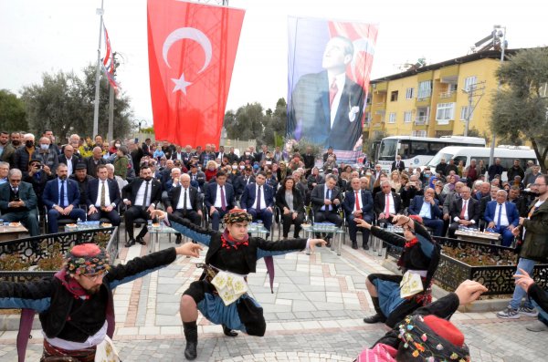 dp-lideri-uysal-nazillide-suleyman-demirel-parkinin-acilisini-yapti-7700-dhaphoto6.jpg