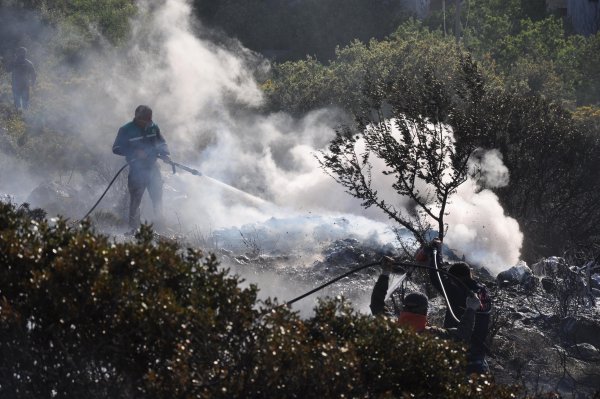 datcada-makilik-alanda-cikan-yangin-sonduruldu-7677-dhaphoto1.jpg