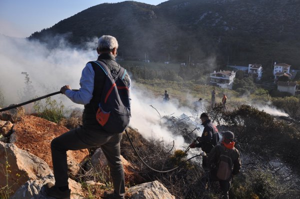 datcada-makilik-alanda-cikan-yangin-sonduruldu-7677-dhaphoto2.jpg