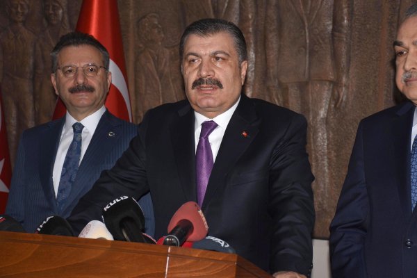 bakan-koca-zihinlerimizden-salginin-korkusunu-atiyoruz-artik-guvendeyiz-9776-dhaphoto1.jpg