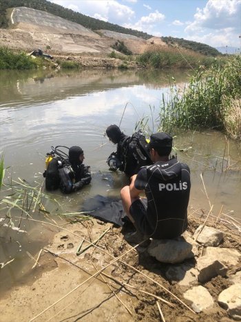 aa-20220510-27815200-27815199-aydinda-2-gundur-aranan-kadin-nehirde-olu-bulundu.jpg