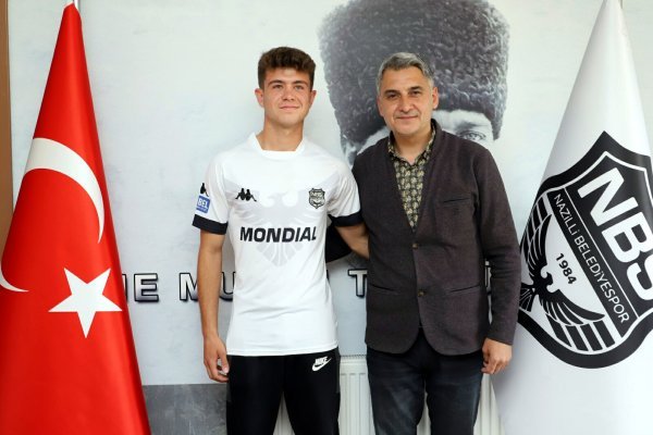 nazilli-belediyesporda-genclik-operasyonu-suruyor-3920-dhaphoto3.jpg