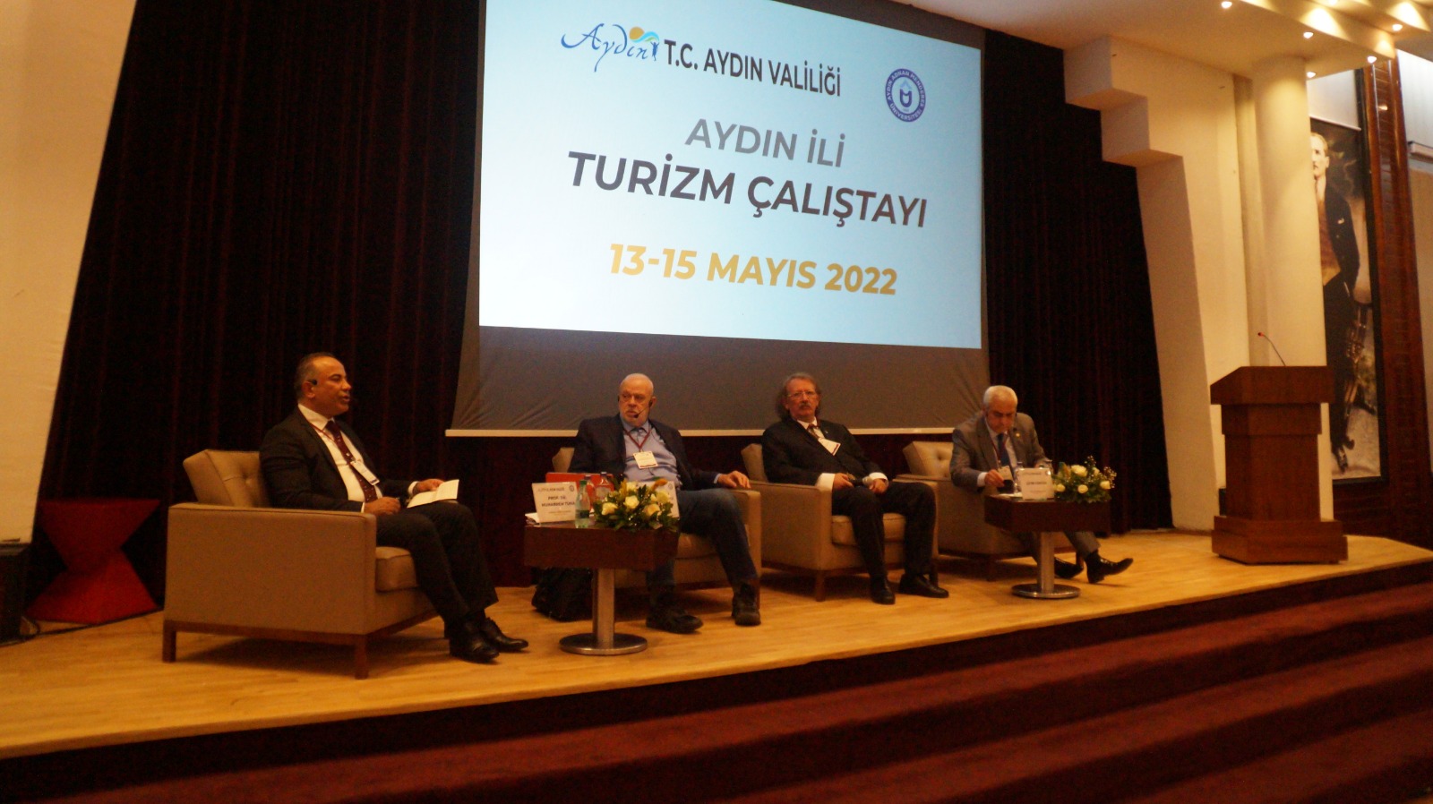 aa-20220513-27853982-27853981-kusadasinda-turizm-calistayi-duzenlendi.jpg