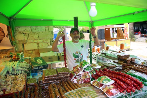 aa-20220520-27925233-27925228-didim-vegan-festivali-basladi-001.jpg