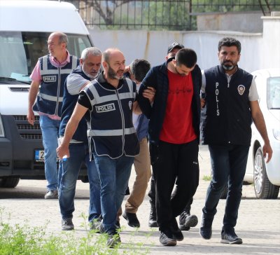 aa-20220614-28157582-28157581-denizlide-kaybolan-2-genc-icin-su-kuyusunda-baslatilan-arama-calismasi-suruyor.jpg