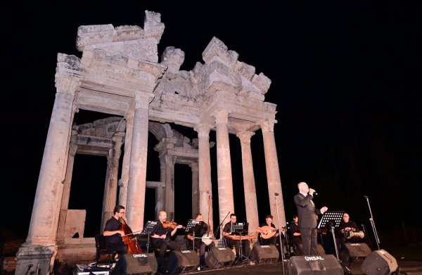 aa-20220827-28740131-28740129-aydinda-afrodisias-kultur-sanat-ve-tanitim-festivalinin-acilisi-yapildi.jpg