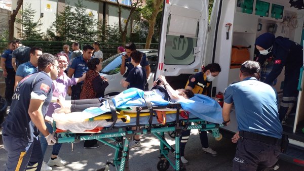aa-20220906-28826306-28826303-manisada-universite-ogrencisi-kiz-eski-erkek-arkadasi-tarafindan-silahla-yaralandi.jpg