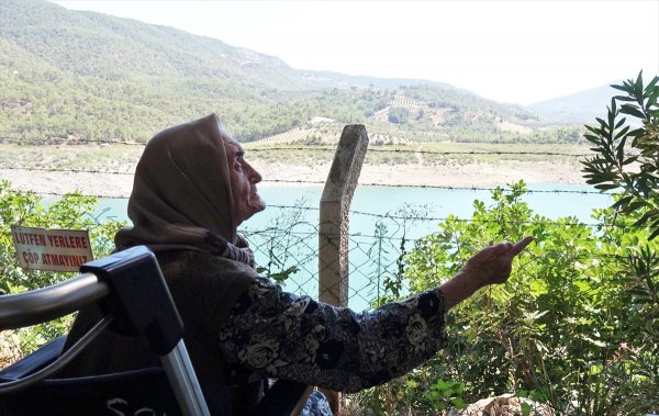 aa-20220906-28827036-28827031-aydinda-103-yasindaki-kadinin-kemer-barajini-gorme-hayali-gerceklestirildi-1.jpg