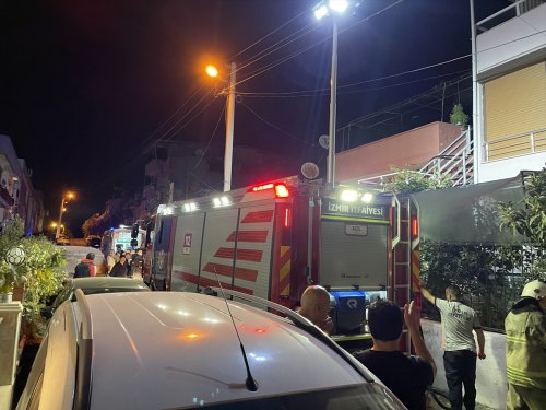 aa-20221101-29313026-29313023-izmirde-dairede-cikan-yanginda-1-kisi-hayatini-kaybetti.jpg