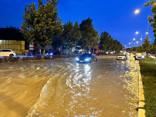aa-20230902-32059544-32059539-denizlide-saganak-hayati-olumsuz-etkiledi.jpg