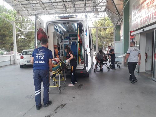 aa-20230907-32097642-32097638-aydindaki-trafik-kazasinda-6-kisi-yaralandi.jpg