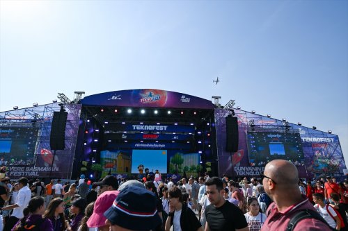 aa-20230927-32255455-32255451-teknofest-izmir-ilk-gun-etkinlikleriyle-devam-ediyor.jpg