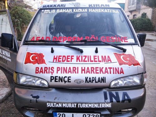 aa-20230928-32259803-32259802-elmaci-dede-suriyedeki-cocuklara-kirtasiye-malzemelerini-ulastirmak-icin-yola-cikti.jpg