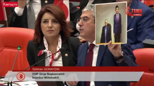 baskan-ozcan-meclis-gundemine-geldi-bu-fotografi-goruyor-musunuz-414217-343617db1ef9a33b972bf66f8f75a088-1.jpg