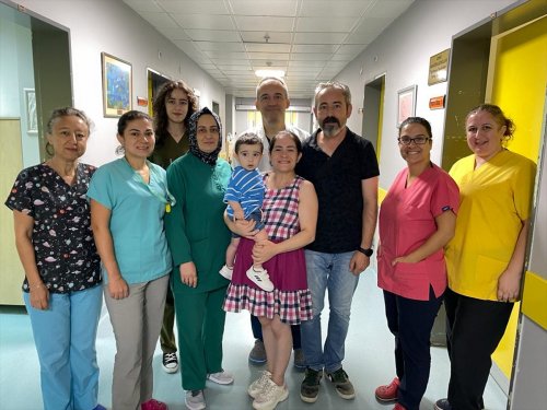 aa-20231105-32671754-32671751-ates-bebek-2-kalp-ameliyatindan-sonra-rahat-nefes-almaya-basladi.jpg