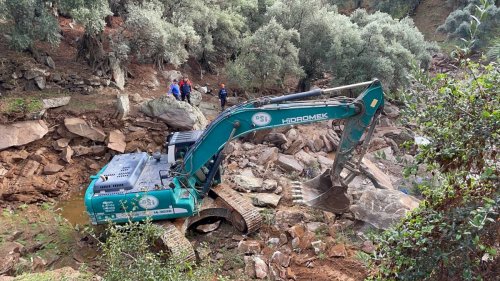 aa-20231106-32689690-32689686-aydinda-selde-kaybolan-kisiyi-arama-calismalari-devam-ediyor.jpg