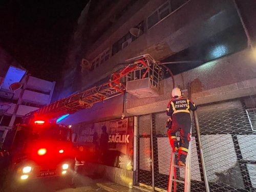 aa-20231229-33309525-33309523-aydinda-gida-imalathanesinde-cikan-yangin-sonduruldu.jpg