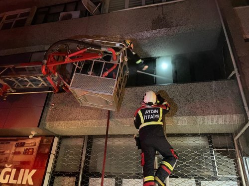 aa-20231229-33309525-33309524-aydinda-gida-imalathanesinde-cikan-yangin-sonduruldu.jpg