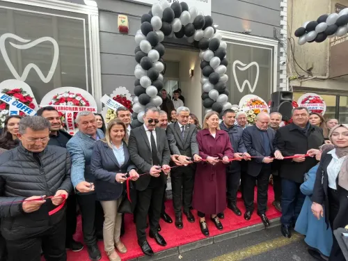 nazillide-yeni-bir-saglik-yatirimi-platin-agiz-ve-dis-sagligi-poliklinigi-acildi-site-547665-c6842f8ef832d97aaea2deae328e6734.webp