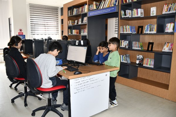 kutuphane-ve-kitap-kafe-5.jpg