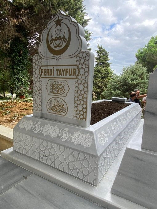 mhp-lideri-bahceliden-vefa-ferdi-tayfurun-kabrini-yaptirdi-17578657147708-2.jpg