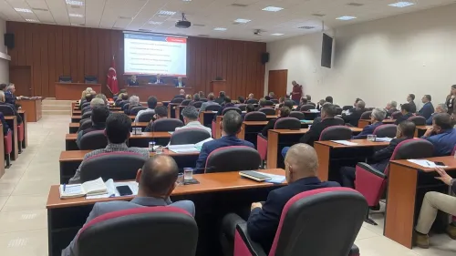 aydinda-yatirimlarda-aslan-payi-degismedi-aydindaki-belediyeler-yatirimlarda-sinifta-kaldi-vali-canbolat-tum-kurumlarin-hedeflerine-ulasacagina-inaniyorum-betul-606727-19b170e50d3b947537833f392806da8a.webp
