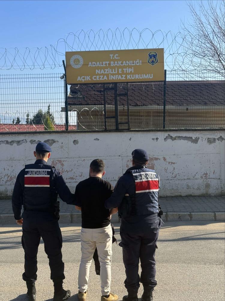 nazillide-huzur-operasyonu-zehir-taciri-kiskivrak-yakalandi.jpg
