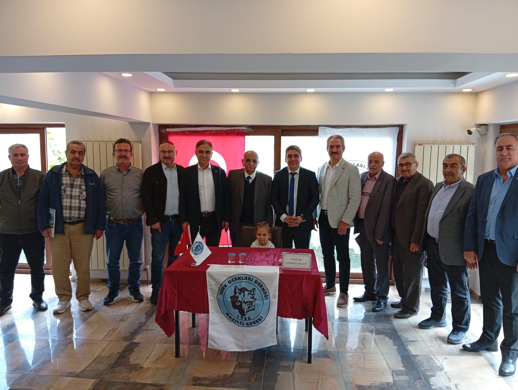 nazillide-turk-kulturune-hizmet-odulu-prof-dr-durmus-akalina-verildi.jpeg