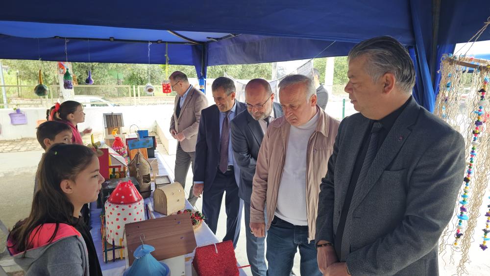 nazillide-miniklerden-buyuk-proje-kuslar-ve-bocekler-icin-yasam-alani-3.jpg