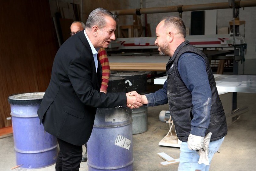 efelerde-esnaf-bulusmalari-suruyor-baskan-yetiskin-sanayi-esnafinin-taleplerini-dinledi-3.jpg