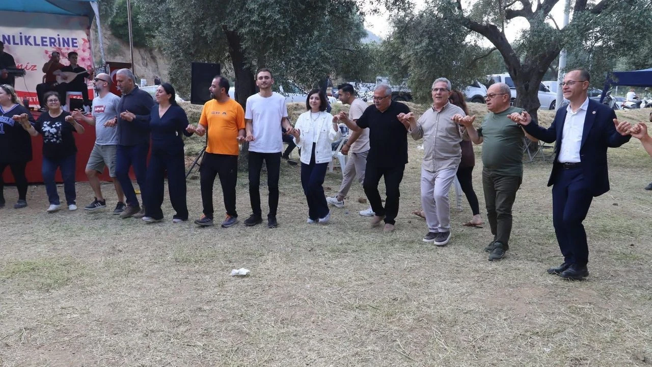 nazillide-canlar-hidirellez-senliginde-bulustu-baharin-gelis-661111-b30e72.webp