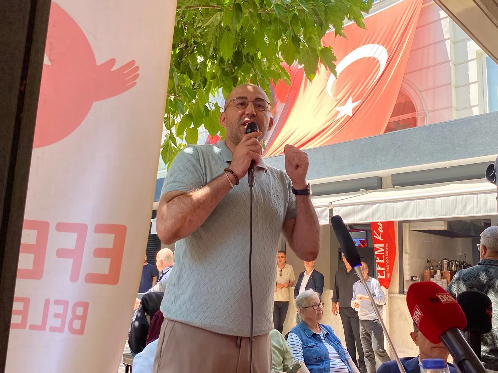 chp-aydin-mutlak-butlan-golgesinde-bayramlasti-2.webp