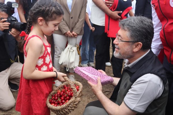 bakan-yumakli-1.jpeg