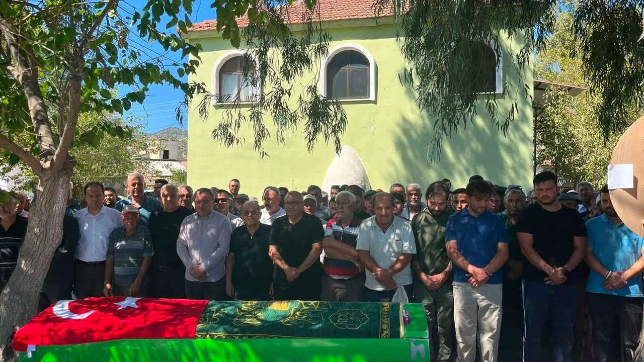 yeni-partili-akbal-son-yolculuguna-ugurlandi-4.webp