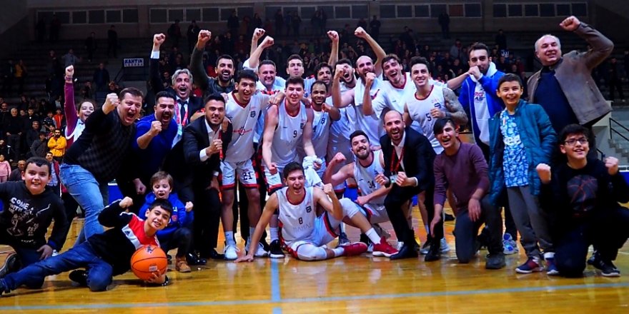 NAZİLLİ’DE BASKETBOLCULARDAN EVDE KAL MESAJI